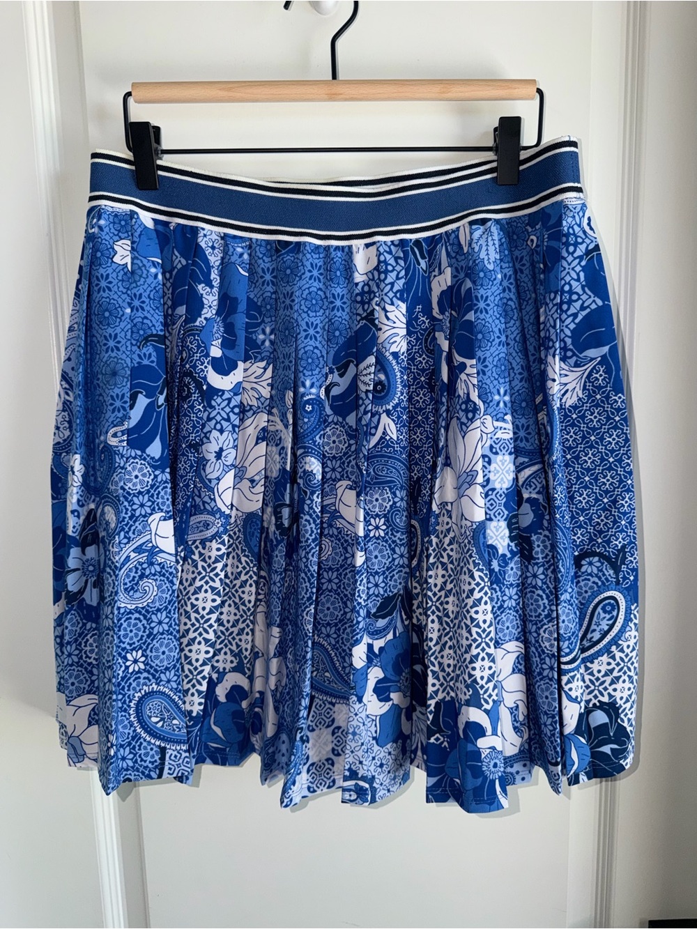 Courtside Social Susan Graver Blue Paisley Skort Size M Pull On Pleated